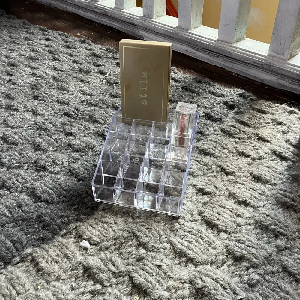 Lipstick Organizer